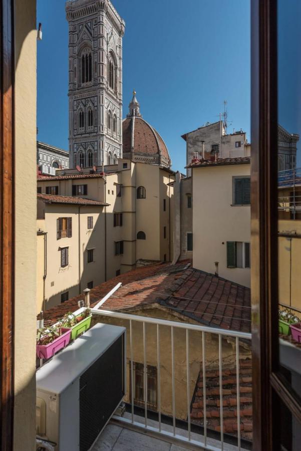 Charming 2Bed Apartment Overlooking Duomo - Hosted By Sweetstay Firenze Bagian luar foto